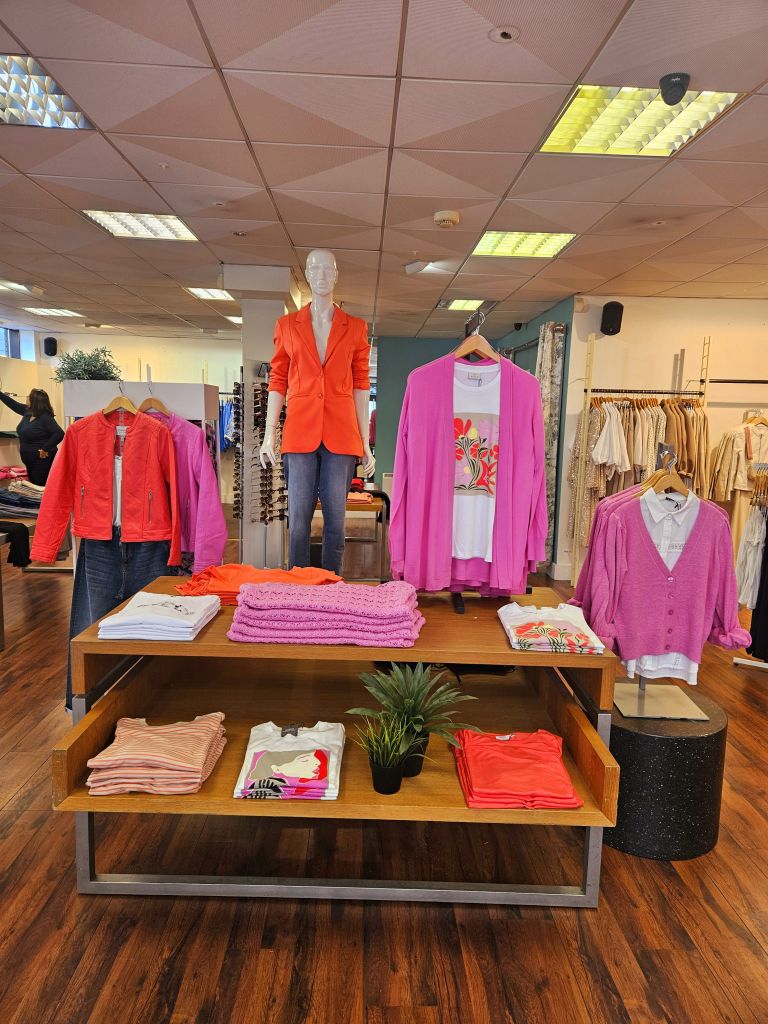 Lucy clothing clearance website